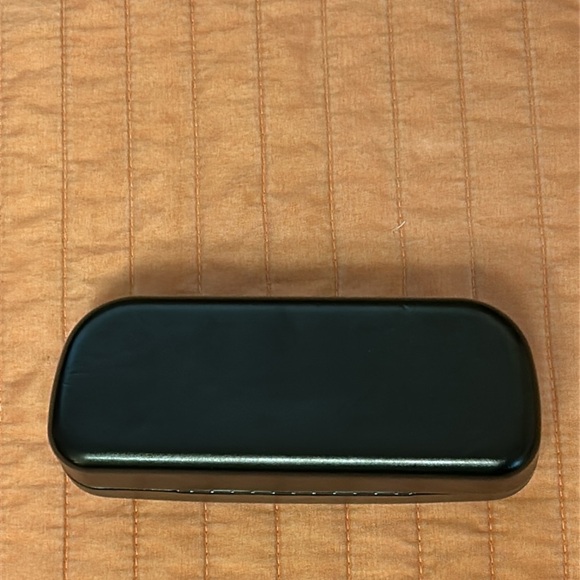 COACH Black Clam Shell Sunglass Case with Coach cleaning cloth - Picture 9 of 10